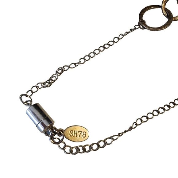 Boojee Silver Hammered Chain Links Necklace - Picture 4 of 4